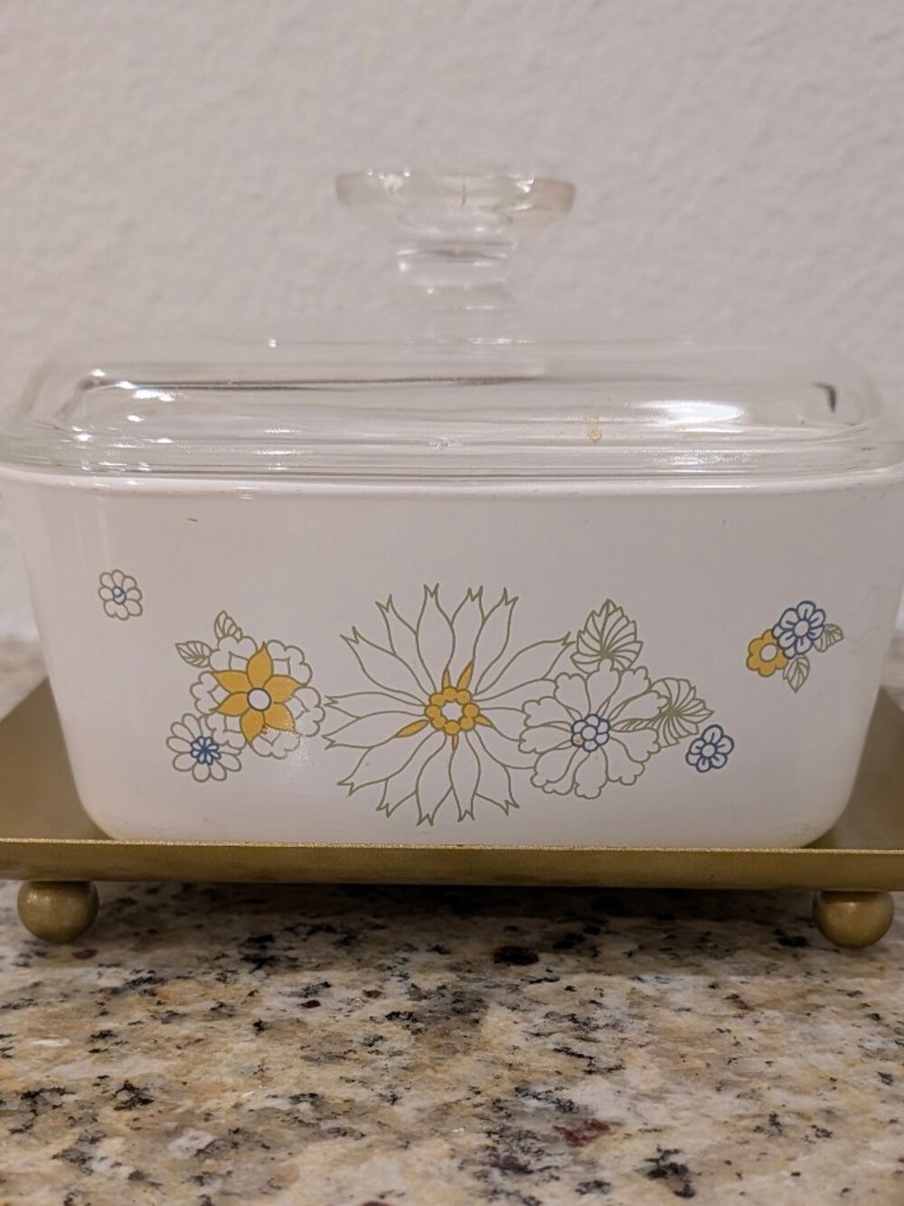 Vintage CorningWare Floral Bouquet Daisy A-1 1/2-B 6" Casserole Dish with Lid